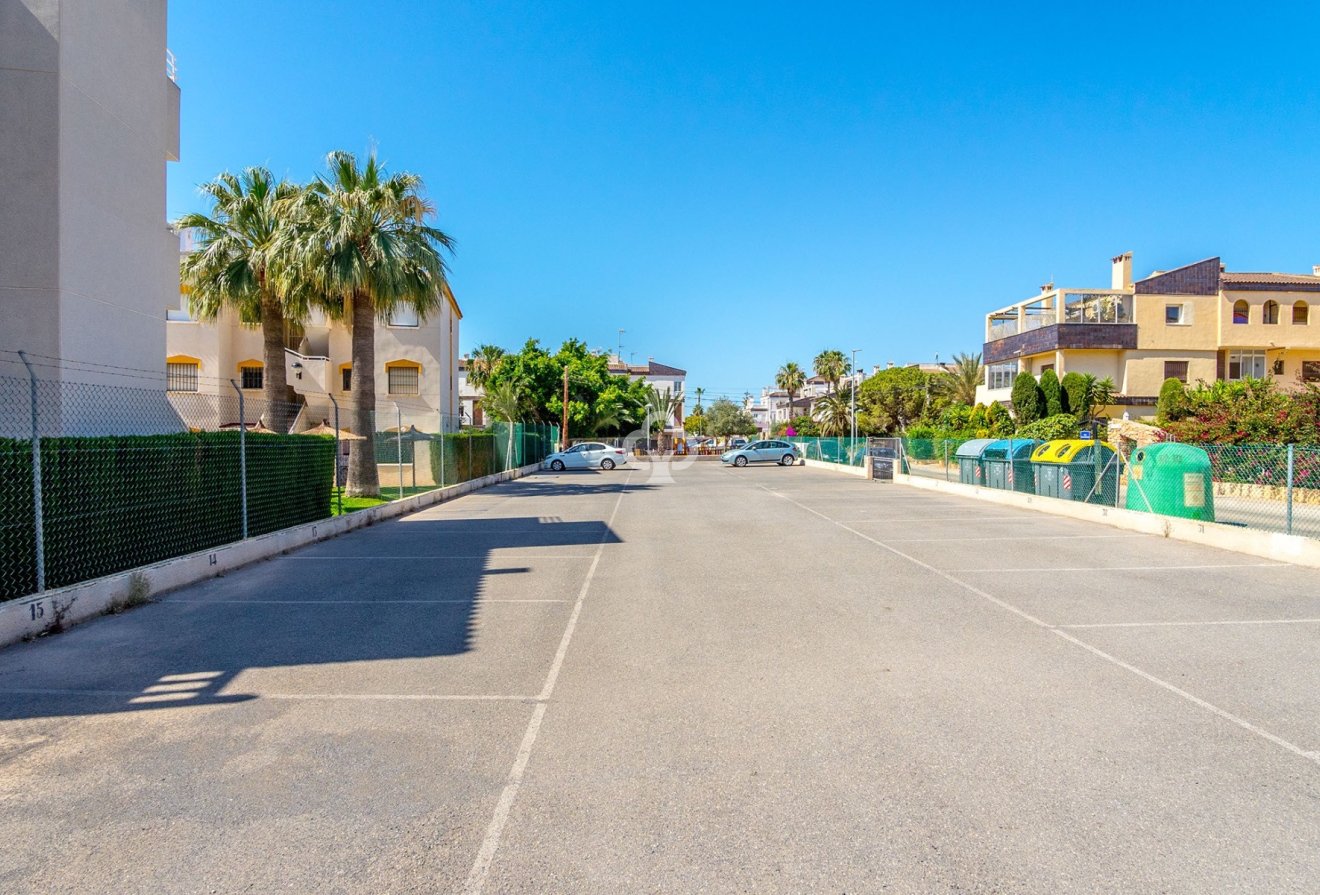 Återförsäljning - Lägenhet -
Orihuela Costa - Punta Prima