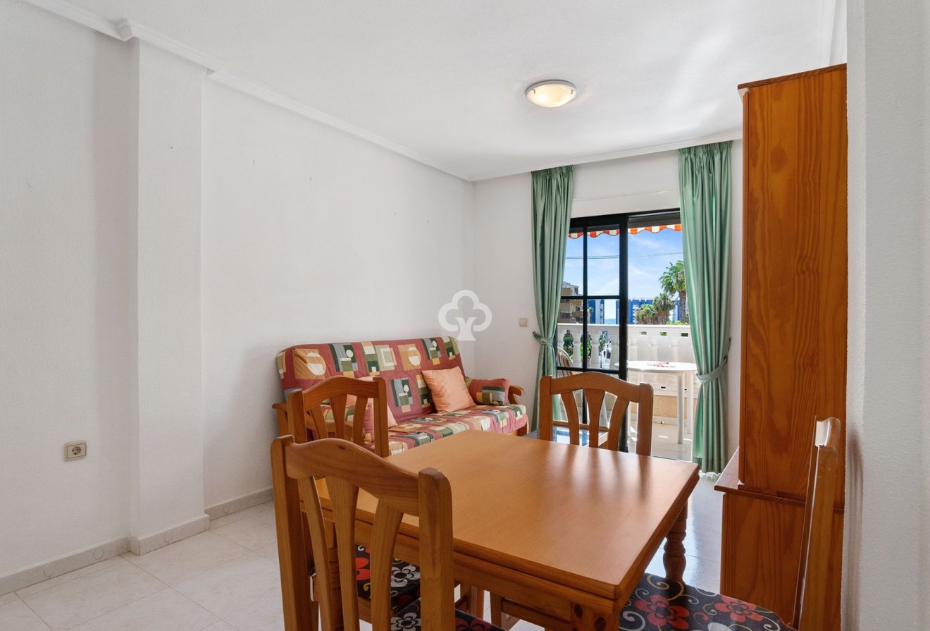 Resale - Apartament -
Orihuela Costa - Punta Prima