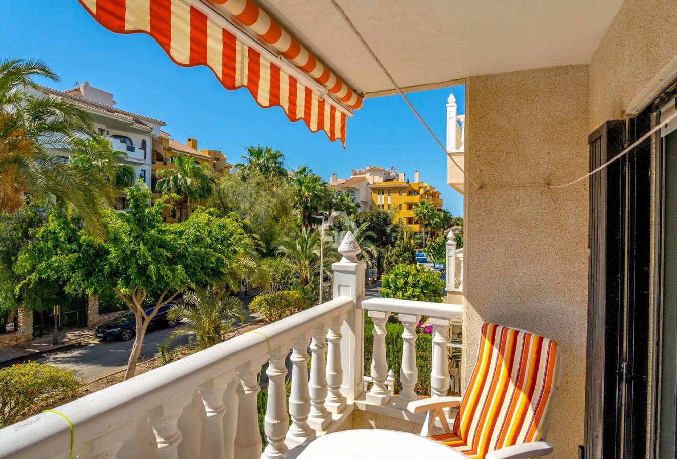 Resale - Apartament -
Orihuela Costa - Punta Prima