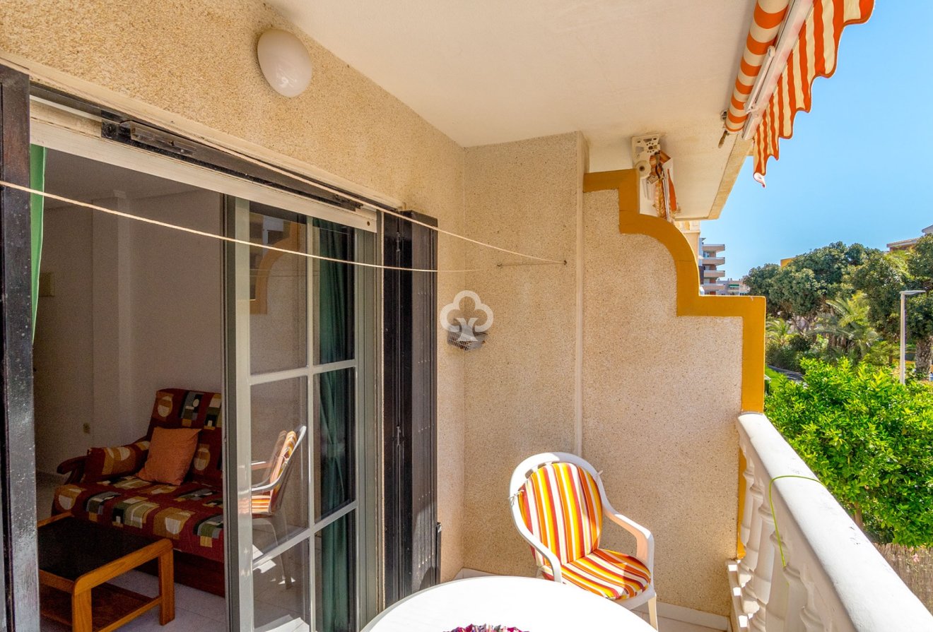 Resale - Apartament -
Orihuela Costa - Punta Prima