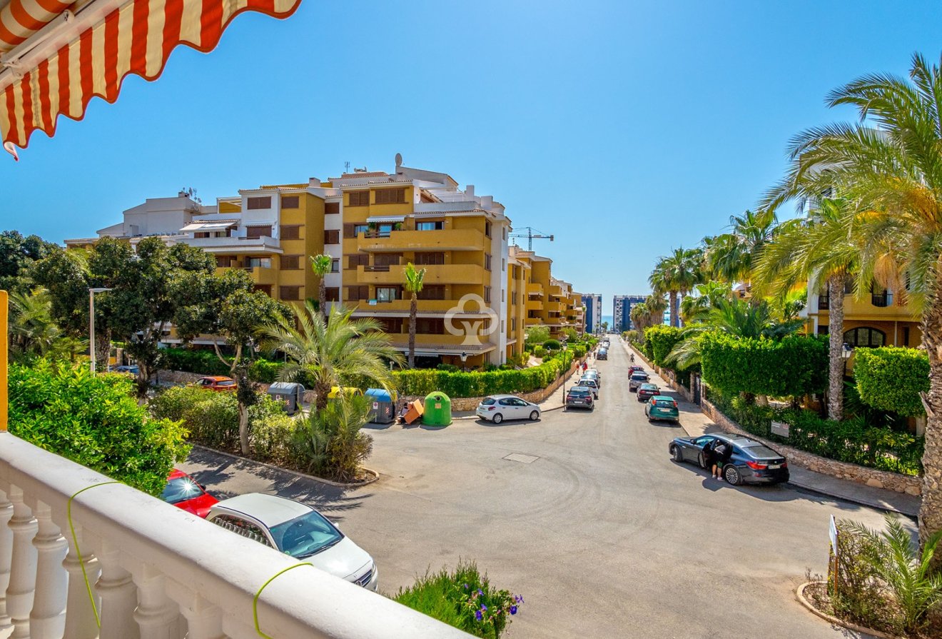 Återförsäljning - Lägenhet -
Orihuela Costa - Punta Prima