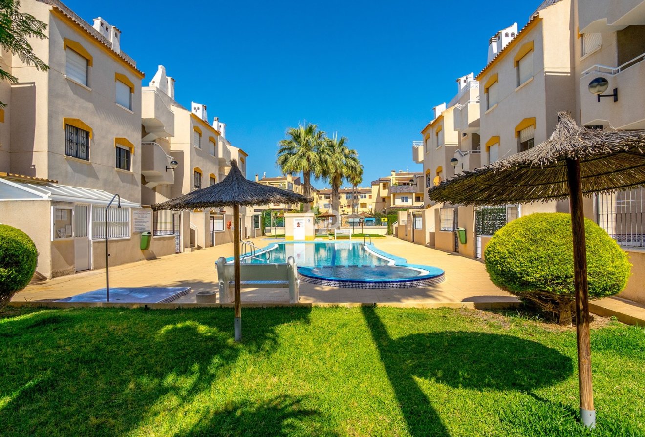 Reventa - Apartamento -
Orihuela Costa - Punta Prima