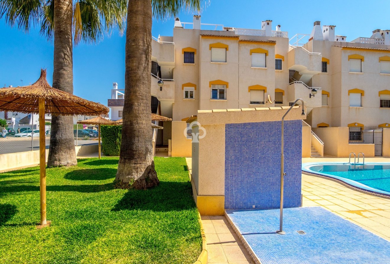 Resale - Apartament -
Orihuela Costa - Punta Prima