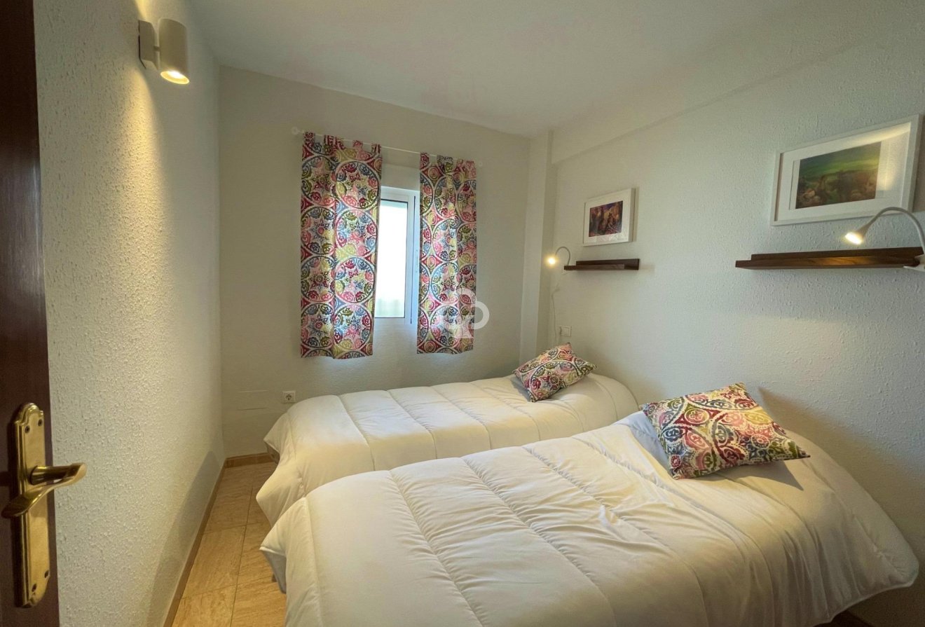 Wiederverkauf - Apartamento -
Fuengirola - 1ª Línea de playa