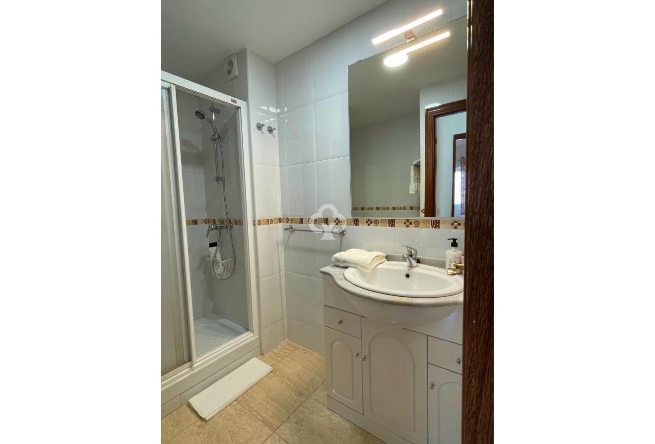 Resale - Apartament -
Fuengirola - 1ª Línea de playa