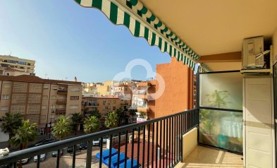 Wiederverkauf - Apartamento -
Fuengirola - 1ª Línea de playa