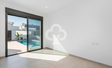 Obra nueva - Villas -
Los Alcázares