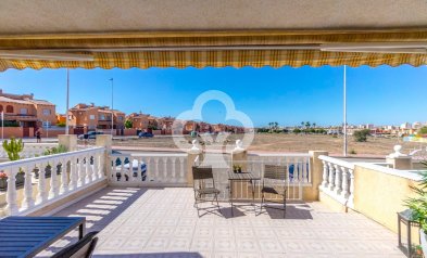 Jälleenmyynti - Bungalow -
Torrevieja - Nueva Torrevieja - Aguas Nuevas