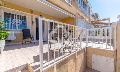 Jälleenmyynti - Bungalow -
Torrevieja - Nueva Torrevieja - Aguas Nuevas