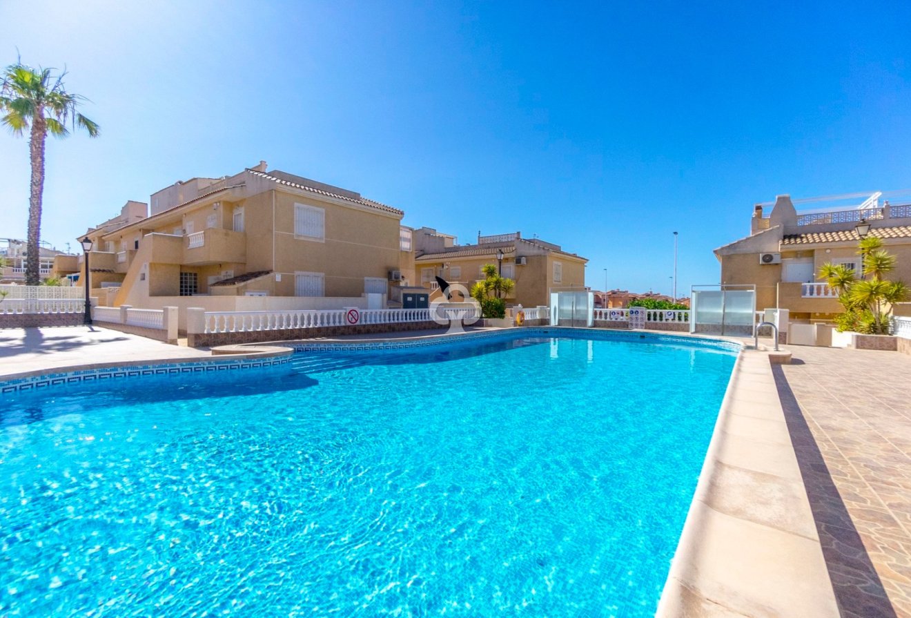 Reventa - Bungalow -
Torrevieja - Nueva Torrevieja - Aguas Nuevas