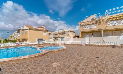 Wiederverkauf - Bungalow -
Torrevieja - Nueva Torrevieja - Aguas Nuevas