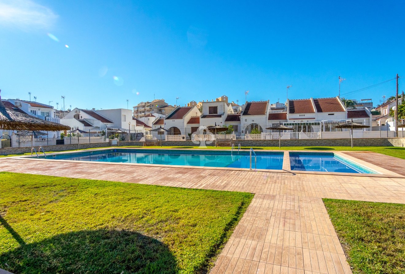 Wiederverkauf - Wohnung -
Torrevieja - Nueva Torrevieja - Aguas Nuevas