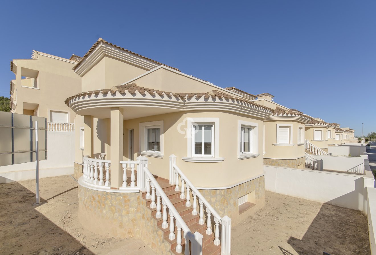 Obra nueva - Villas -
San Miguel de Salinas