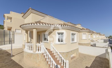 Obra nueva - Villas -
San Miguel de Salinas