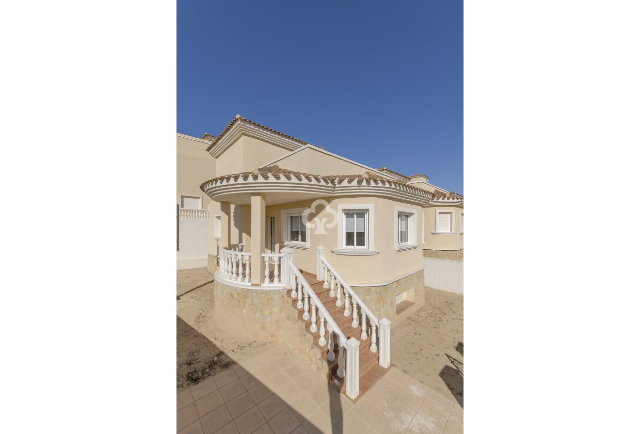 Obra nueva - Villas -
San Miguel de Salinas