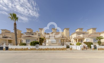 Obra nueva - Villas -
San Miguel de Salinas