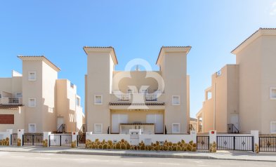 Obra nueva - Villas -
San Miguel de Salinas