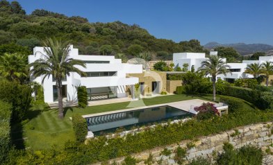 Obra nueva - Villas -
Casares