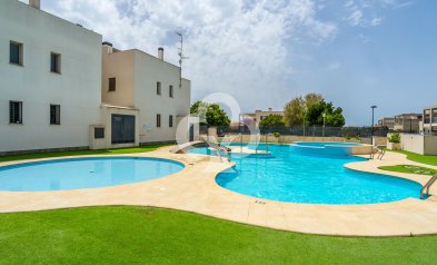 Resale - Bungalow -
Torrevieja - Nueva Torrevieja - Aguas Nuevas