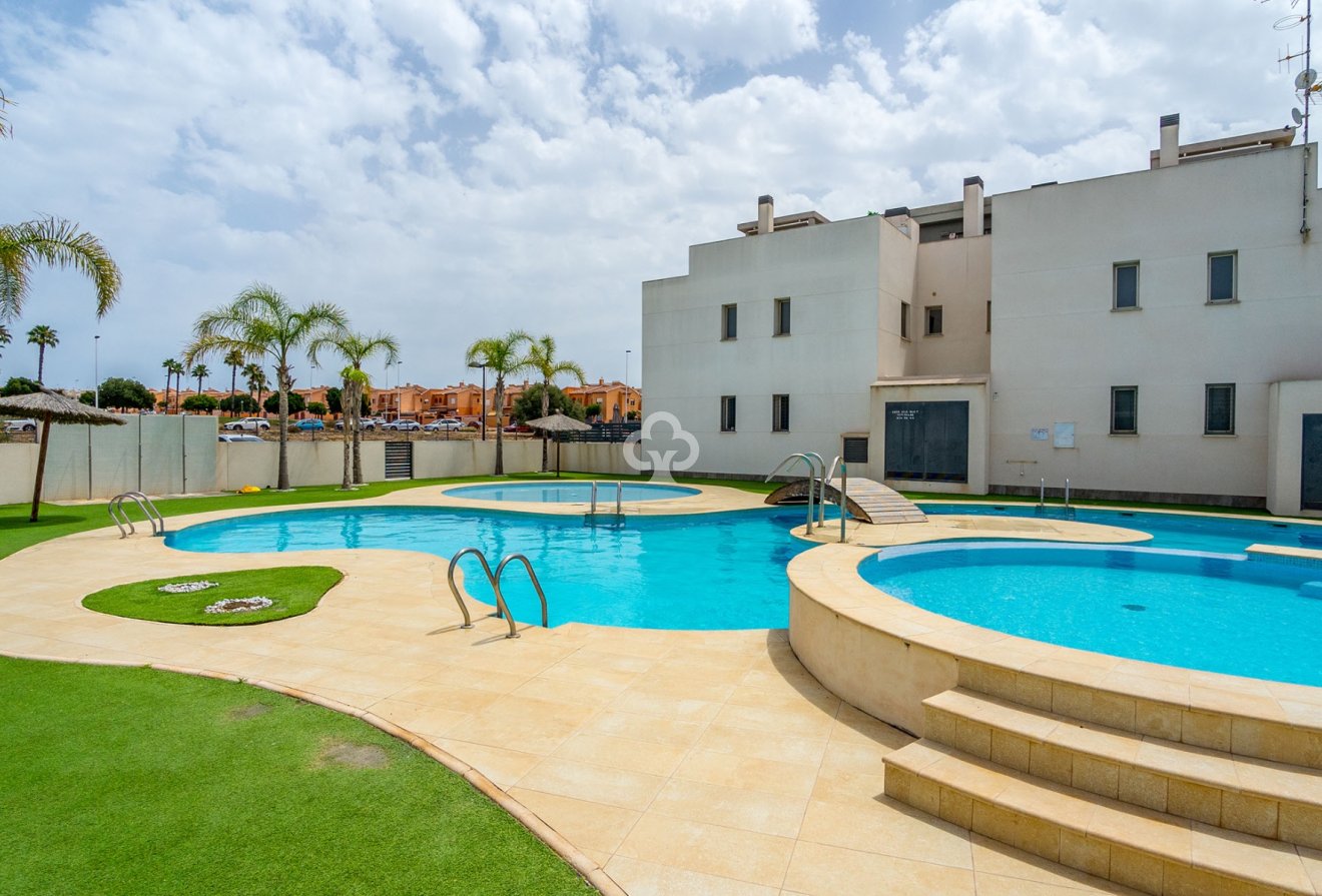 Resale - Bungalow -
Torrevieja - Nueva Torrevieja - Aguas Nuevas