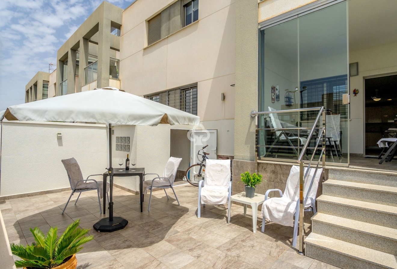 Jälleenmyynti - Bungalow -
Torrevieja - Nueva Torrevieja - Aguas Nuevas