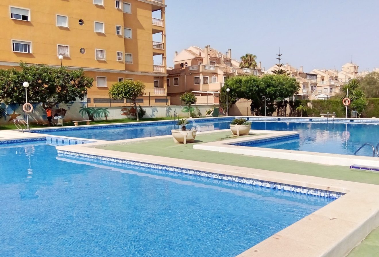 Resale - Apartment / flat -
Torrevieja - Nueva Torrevieja - Aguas Nuevas