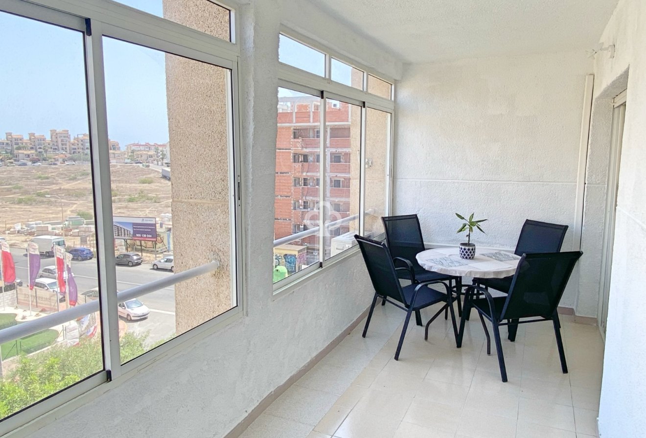 Resale - Apartment / flat -
Torrevieja - Nueva Torrevieja - Aguas Nuevas