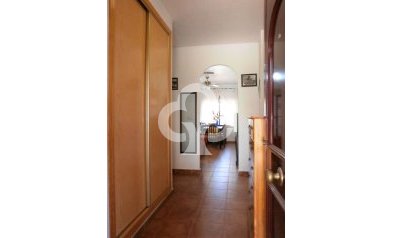 Jälleenmyynti - Bungalow -
Torrevieja - La Siesta - El Salado -  Torreta