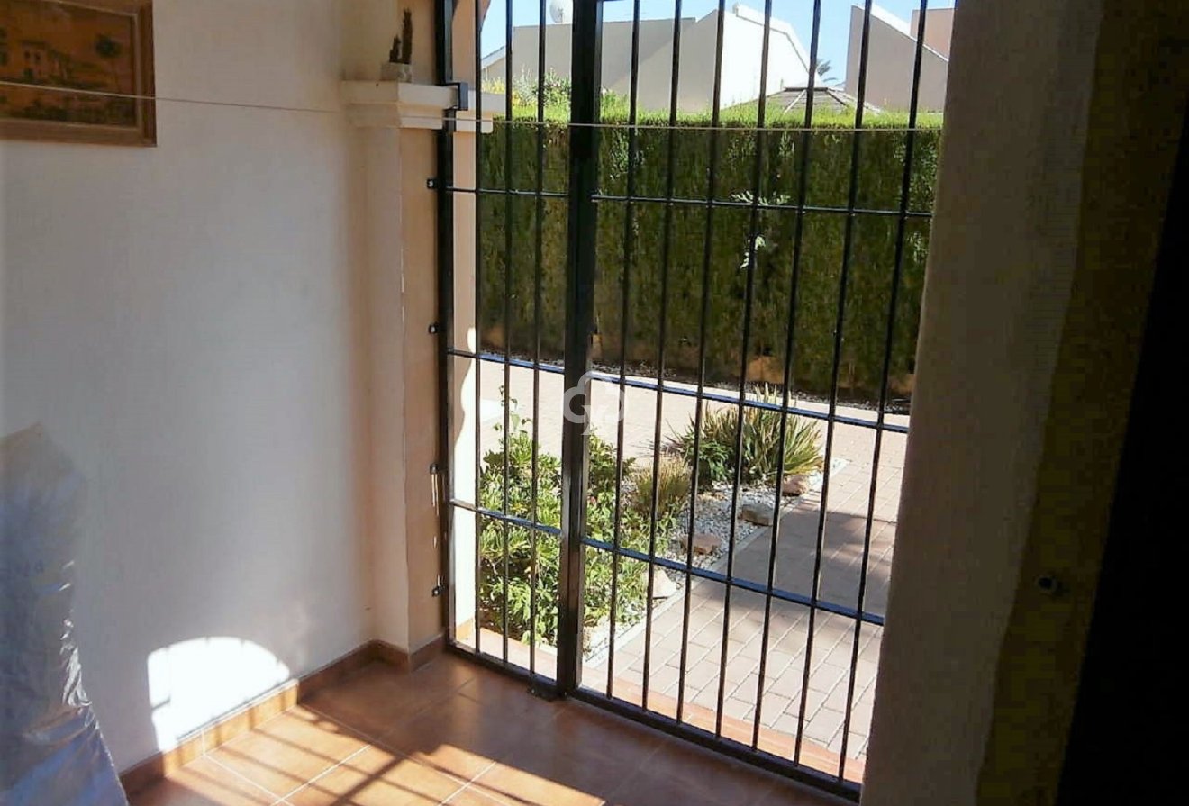 Wiederverkauf - Bungalow -
Torrevieja - La Siesta - El Salado -  Torreta