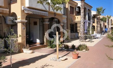 Jälleenmyynti - Bungalow -
Torrevieja - La Siesta - El Salado -  Torreta