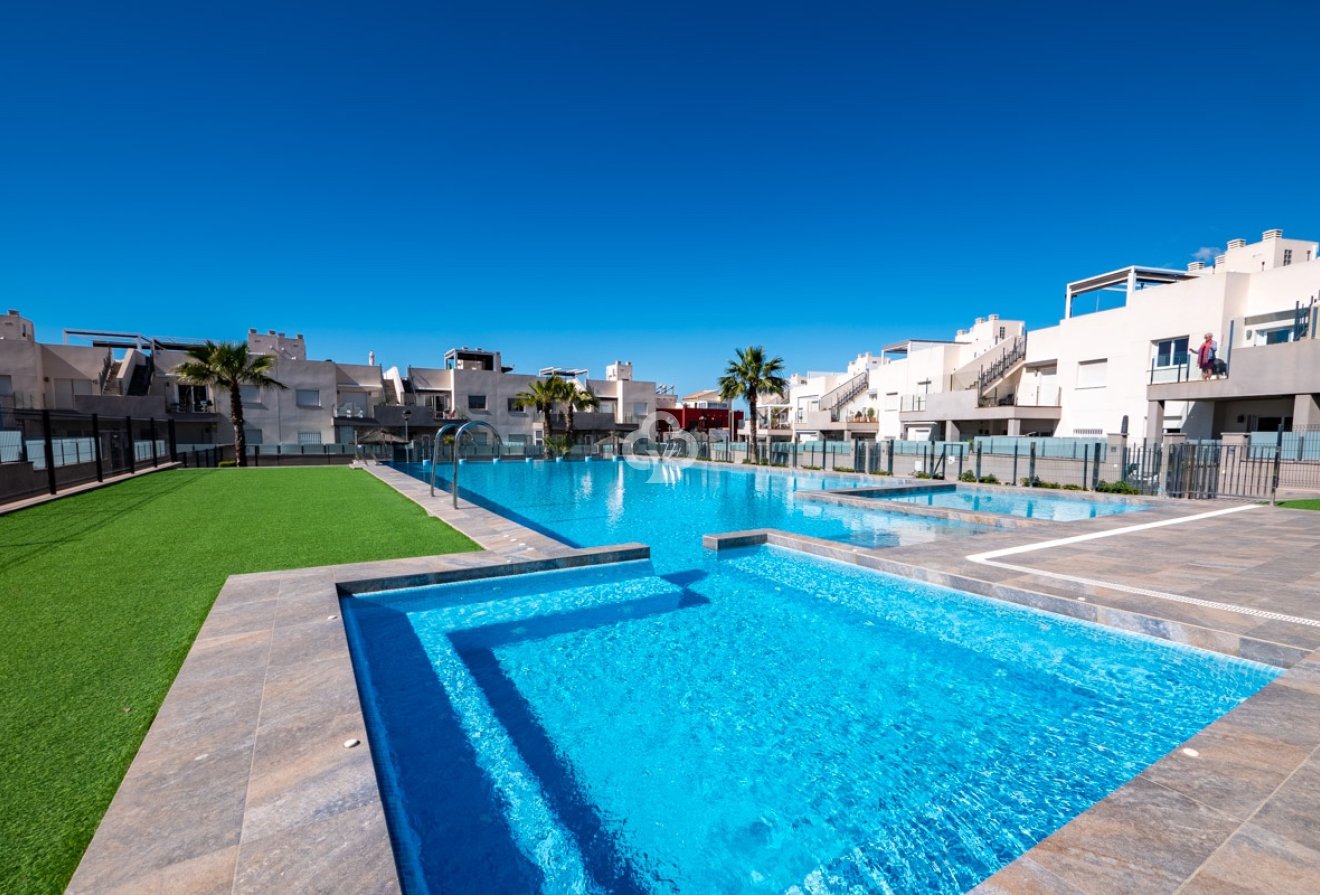 Återförsäljning - Bungalow -
Torrevieja - torrevieja