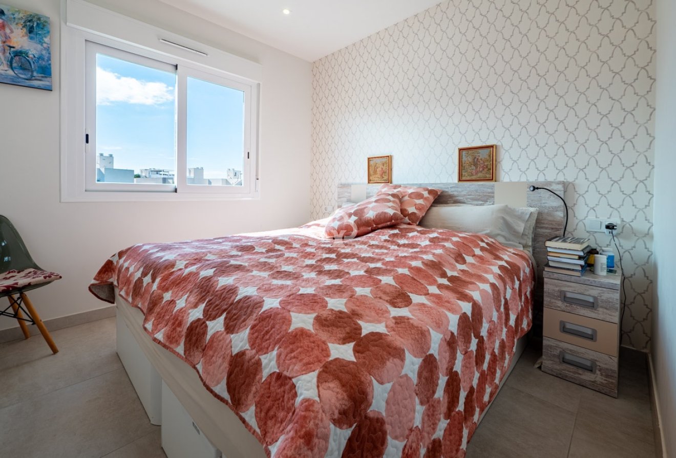 Resale - Bungalow -
Torrevieja - torrevieja