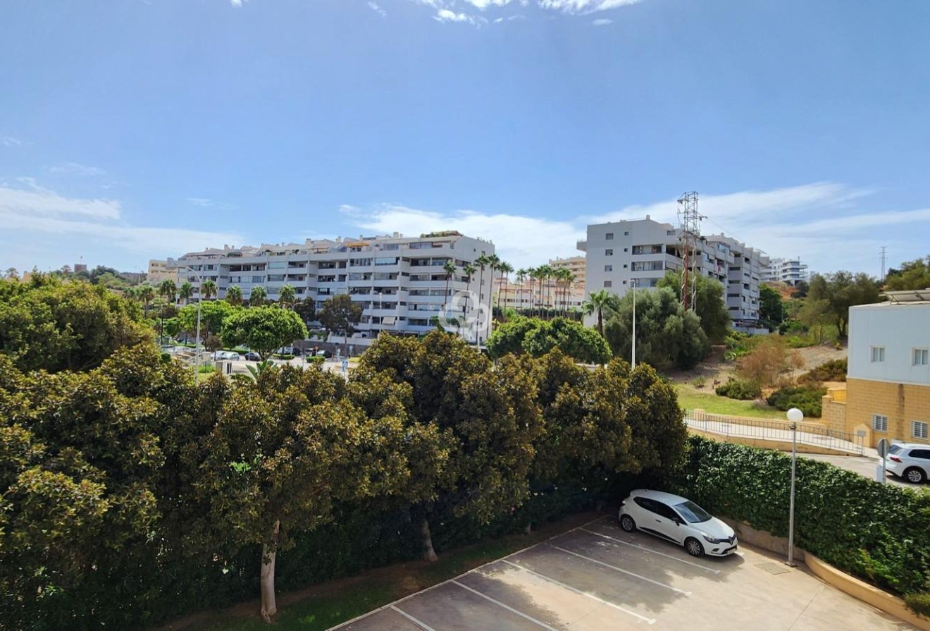 Wiederverkauf - Apartamento -
Fuengirola - Castillo de Sohail