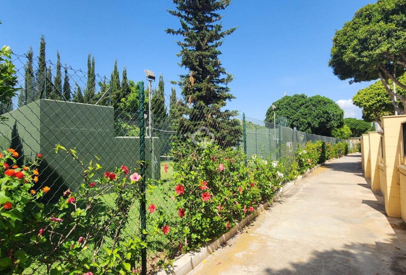 Återförsäljning - Lägenhet -
Fuengirola - Castillo de Sohail