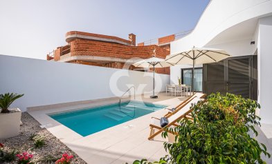 Neue Gebäude - Villa / Doppelhaushälfte -
Torrevieja - Los balcones