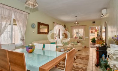 Resale - Casa -
Fuengirola - Los Boliches