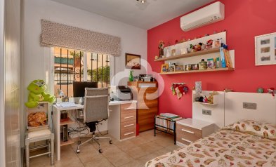 Resale - Casa -
Fuengirola - Los Boliches