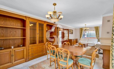 Resale - Casa -
Fuengirola - Los Boliches