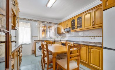 Resale - Casa -
Fuengirola - Los Boliches