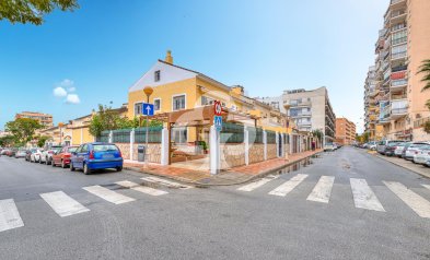 Wiederverkauf - Casa -
Fuengirola - Los Boliches