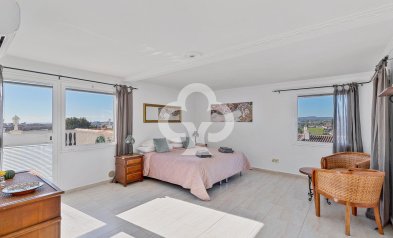 Återförsäljning - Villa -
Fuengirola - La Sierrezuela