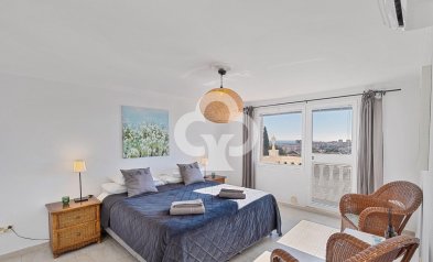 Jälleenmyynti - Villa -
Fuengirola - La Sierrezuela