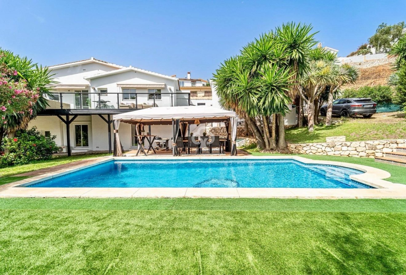 Resale - Villa -
Fuengirola - Torreblanca del Sol