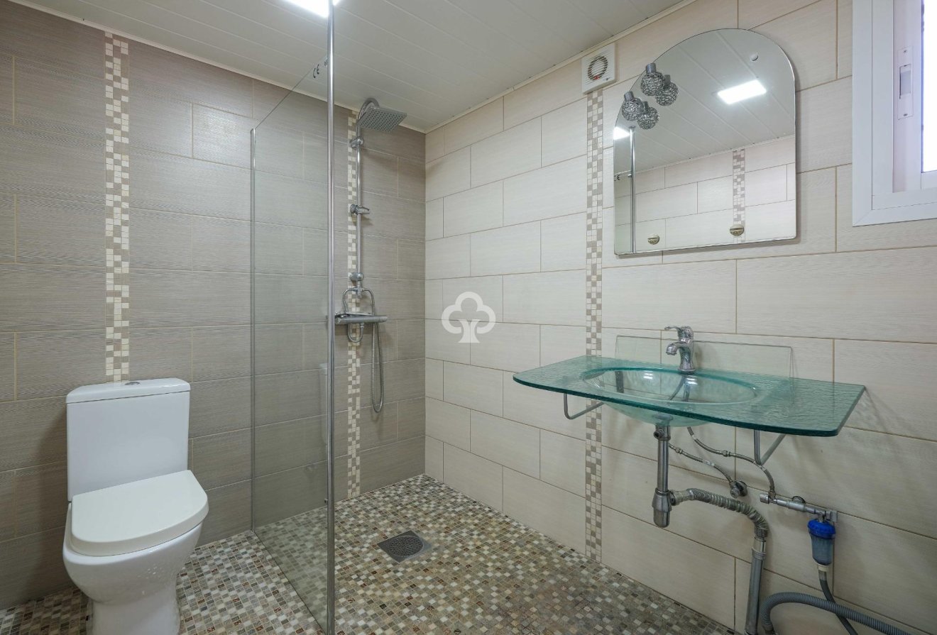 Resale - Villa -
Benalmádena - Torremuelle