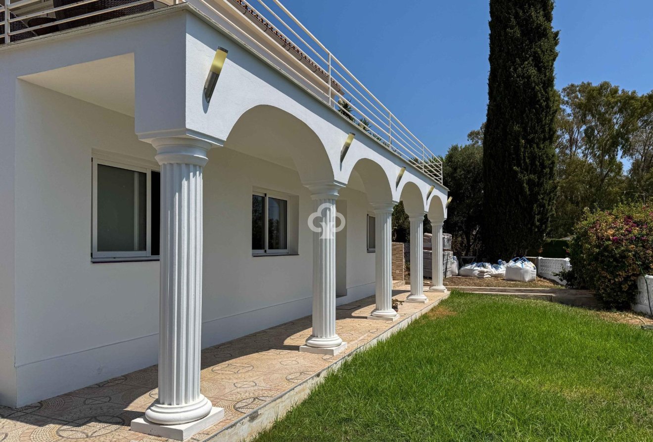 Återförsäljning - Villa -
Benalmádena - Torremuelle