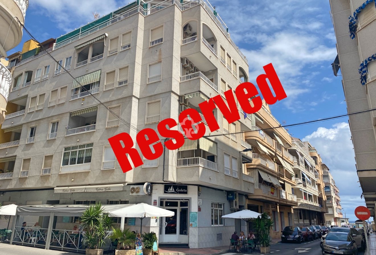 Resale - Apartment / flat -
Torrevieja - Playa del Cura