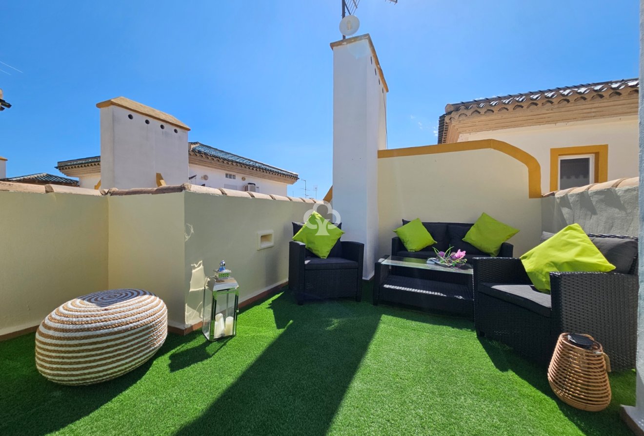 Jälleenmyynti - Casa Tipo Dúplex -
Orihuela Costa - Cabo roig - La Zenia