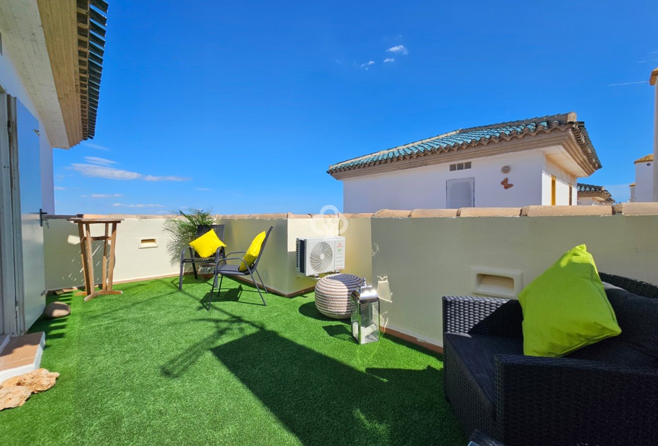 Återförsäljning - Casa Tipo Dúplex -
Orihuela Costa - Cabo roig - La Zenia