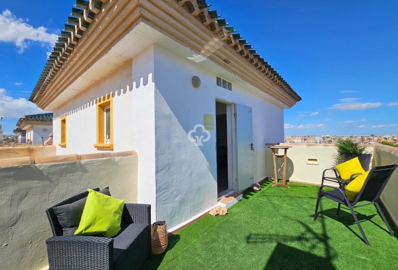 Jälleenmyynti - Casa Tipo Dúplex -
Orihuela Costa - Cabo roig - La Zenia