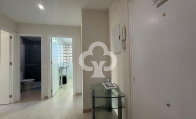 Reventa - Apartamento -
Fuengirola - 1ª Línea de playa